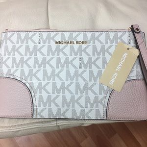 Michael Kors Wristlet